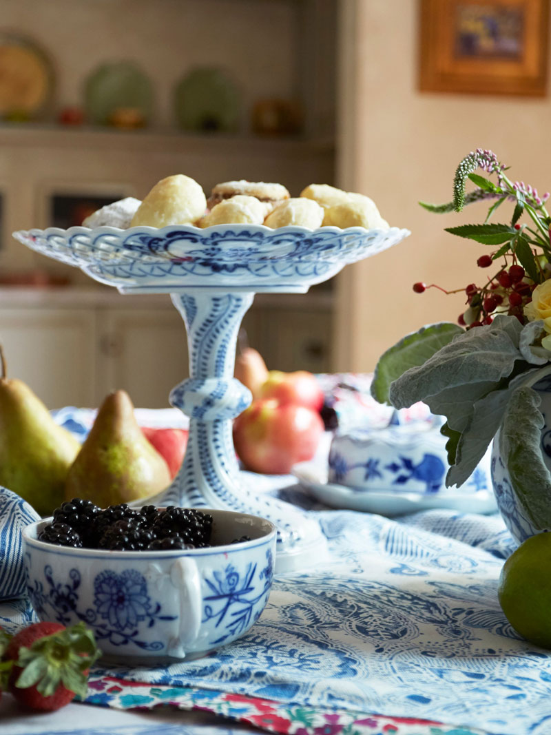 breakfast-tablescape-closeup